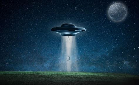   Alien! La menace extraterrestre est-elle déjà parmi nous ? 